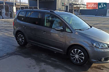 Мінівен Volkswagen Touran 2013 в 