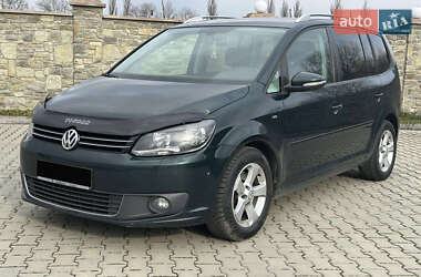 Мінівен Volkswagen Touran 2014 в Чернівцях