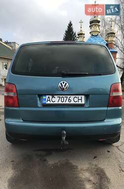 Минивэн Volkswagen Touran 2004 в Луцке