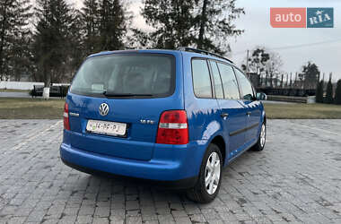 Мінівен Volkswagen Touran 2004 в Дубні