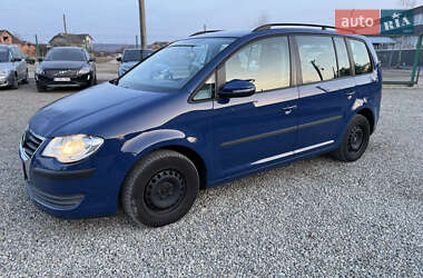 Мінівен Volkswagen Touran 2010 в Калуші