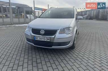 Мінівен Volkswagen Touran 2008 в Львові