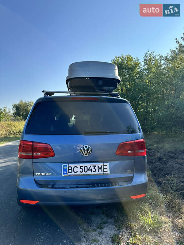 Минивэн Volkswagen Touran 2010 в Львове