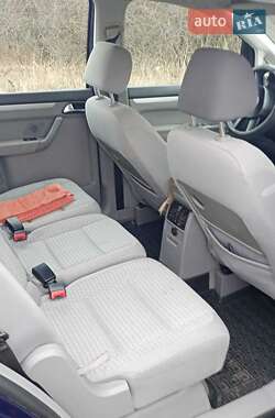 Мінівен Volkswagen Touran 2004 в 