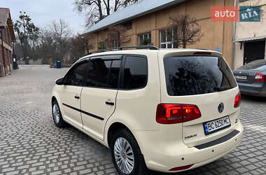 Минивэн Volkswagen Touran 2011 в 