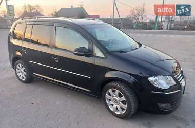 Мінівен Volkswagen Touran 2009 в Городку