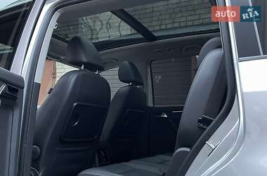 Минивэн Volkswagen Touran 2012 в 