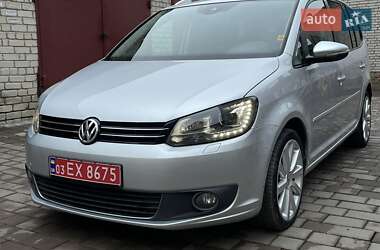 Минивэн Volkswagen Touran 2012 в 