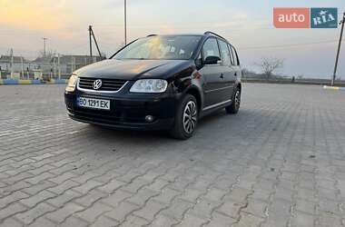 Минивэн Volkswagen Touran 2005 в Килии