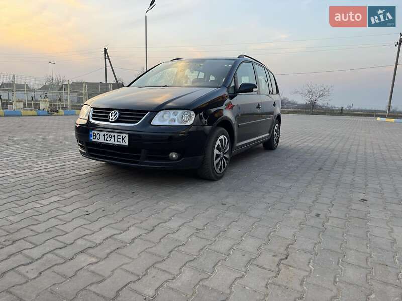 Мінівен Volkswagen Touran 2005 в Кілії