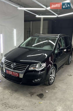 Минивэн Volkswagen Touran 2009 в Луцке