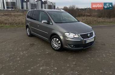 Минивэн Volkswagen Touran 2007 в Киеве