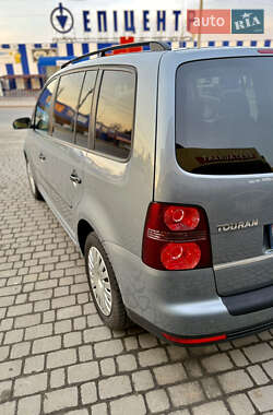 Мінівен Volkswagen Touran 2008 в 