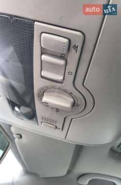 Мінівен Volkswagen Touran 2003 в 