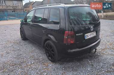 Минивэн Volkswagen Touran 2006 в 
