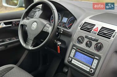 Мінівен Volkswagen Touran 2008 в Сарнах