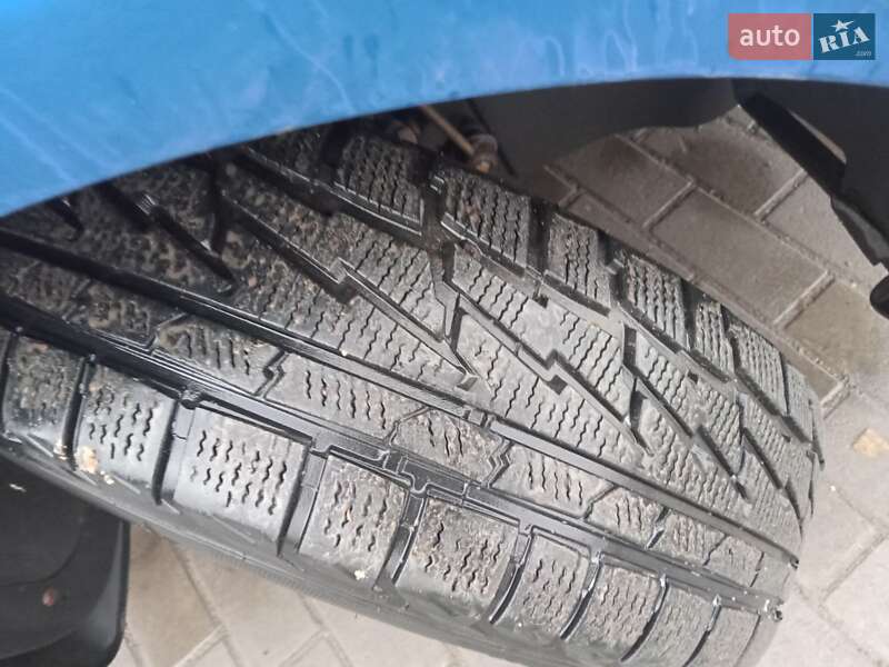 Минивэн Volkswagen Touran 2003 в Горохове