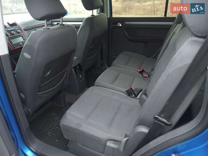 Минивэн Volkswagen Touran 2003 в Горохове