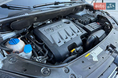 Минивэн Volkswagen Touran 2014 в 