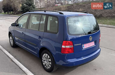 Минивэн Volkswagen Touran 2003 в 