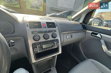 Мінівен Volkswagen Touran 2008 в 