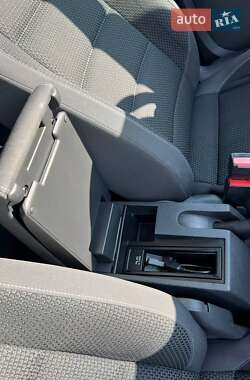 Минивэн Volkswagen Touran 2015 в 