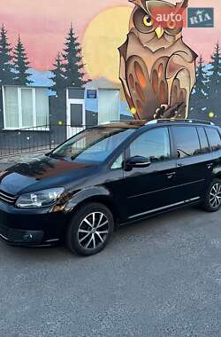 Минивэн Volkswagen Touran 2015 в 
