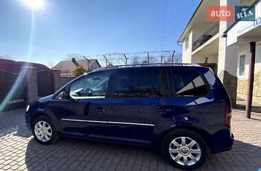 Мінівен Volkswagen Touran 2008 в 
