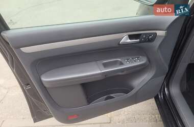 Минивэн Volkswagen Touran 2009 в 