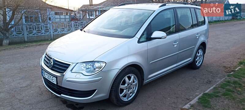 Мінівен Volkswagen Touran 2008 в 