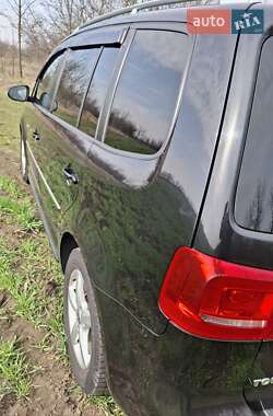 Минивэн Volkswagen Touran 2013 в 