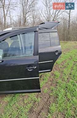 Минивэн Volkswagen Touran 2013 в 