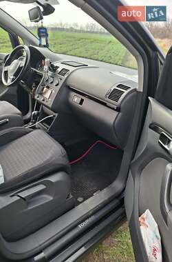 Минивэн Volkswagen Touran 2013 в 
