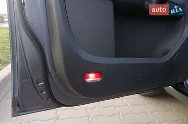Минивэн Volkswagen Touran 2004 в 