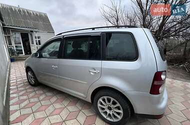 Мінівен Volkswagen Touran 2007 в 