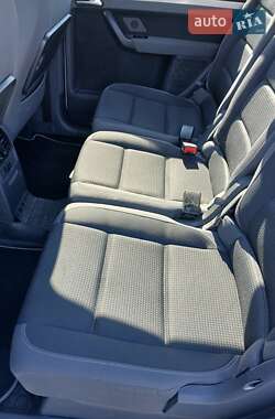 Минивэн Volkswagen Touran 2010 в 