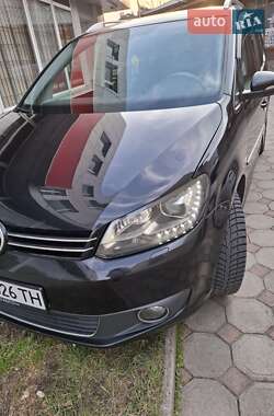Минивэн Volkswagen Touran 2013 в 