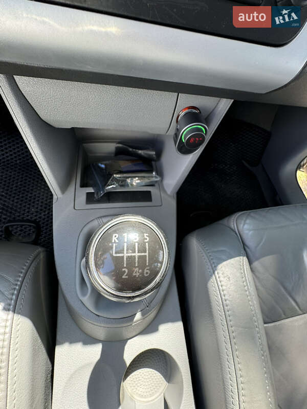 Мінівен Volkswagen Touran 2004 в Бурштині