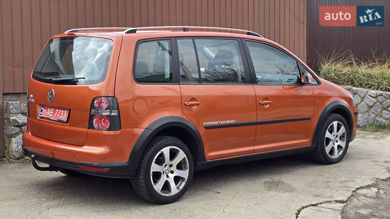 Мінівен Volkswagen Touran 2008 в Полтаві