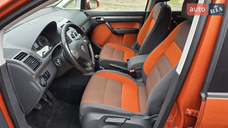 Мінівен Volkswagen Touran 2008 в Полтаві