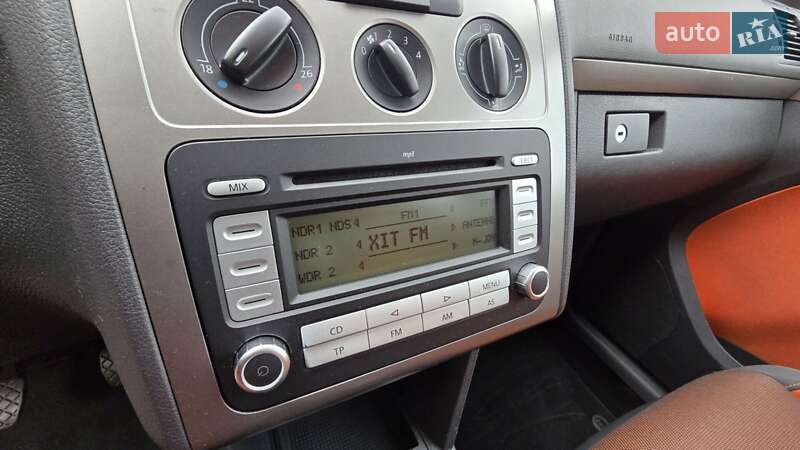 Мінівен Volkswagen Touran 2008 в Полтаві