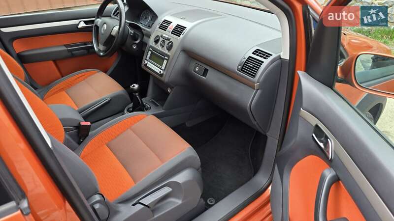 Мінівен Volkswagen Touran 2008 в Полтаві