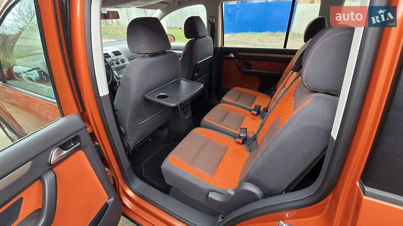 Мінівен Volkswagen Touran 2008 в Полтаві