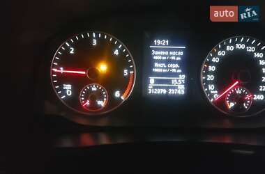 Минивэн Volkswagen Touran 2014 в 
