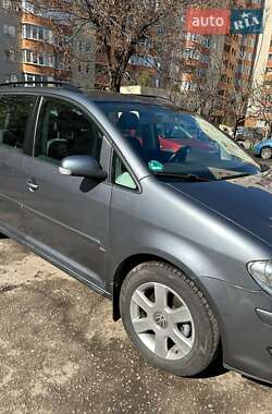 Минивэн Volkswagen Touran 2007 в 