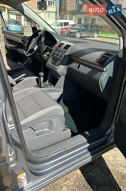 Минивэн Volkswagen Touran 2007 в 