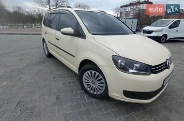 Мінівен Volkswagen Touran 2011 в 