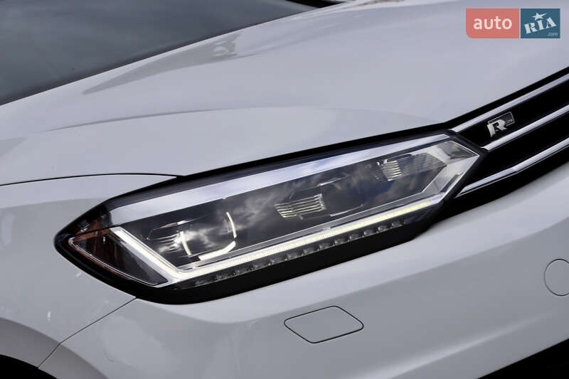 Микровэн Volkswagen Touran 2017 в Дрогобыче