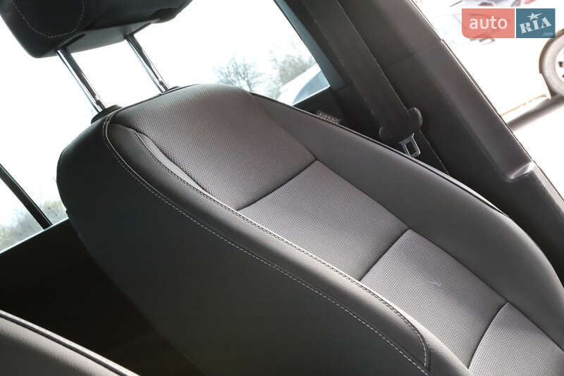 Микровэн Volkswagen Touran 2017 в Дрогобыче