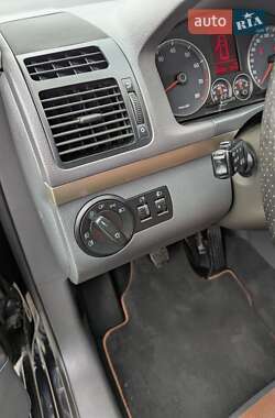 Мінівен Volkswagen Touran 2008 в 